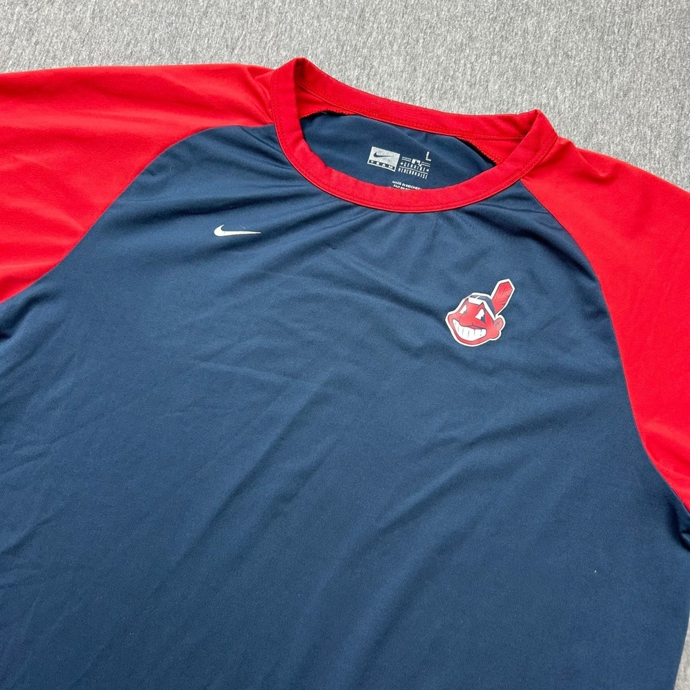 Nike Team Genuine Merchandise Cleveland Indians Tshirt Boys‎ Large Chief Wahoo